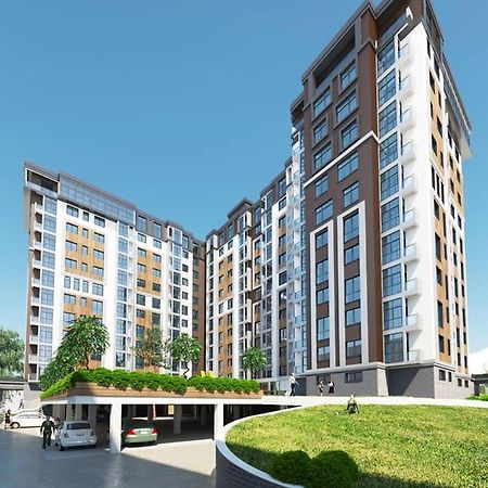 Люкс Апартаменти В Центрі Міста ,Жк Театральний Rivne Ngoại thất bức ảnh